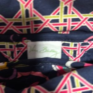 Vera Bradley. Zip close. Shoulder bag